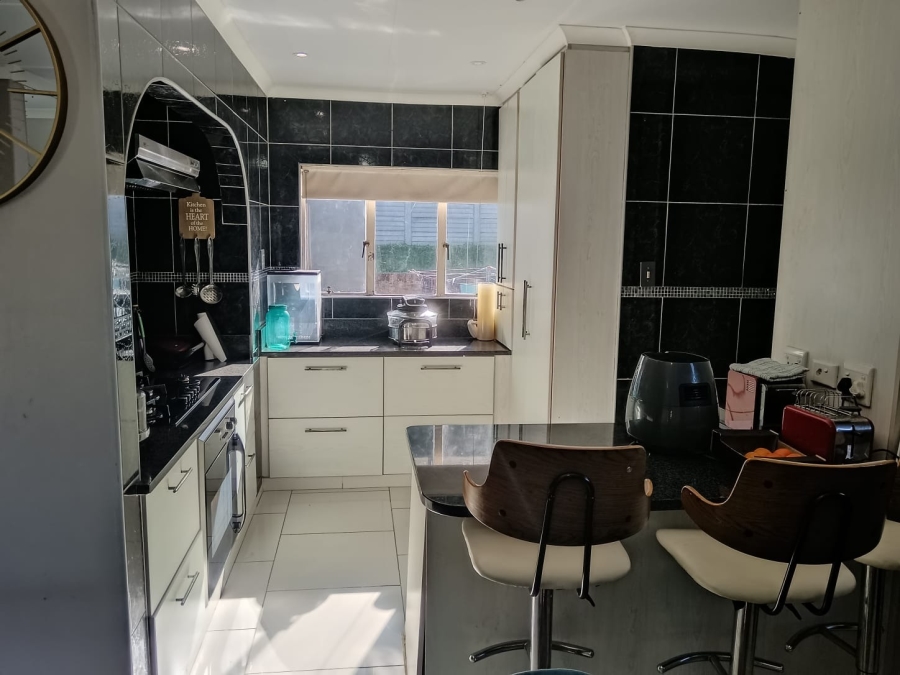 3 Bedroom Property for Sale in Beacon Bay North Eastern Cape